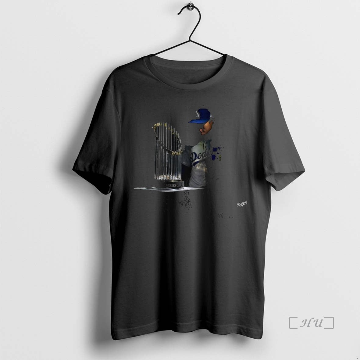 Officials Yoshinobu Yamamoto Los Angeles Dodgers World Series 2025 Trophy T Shirt Sweater