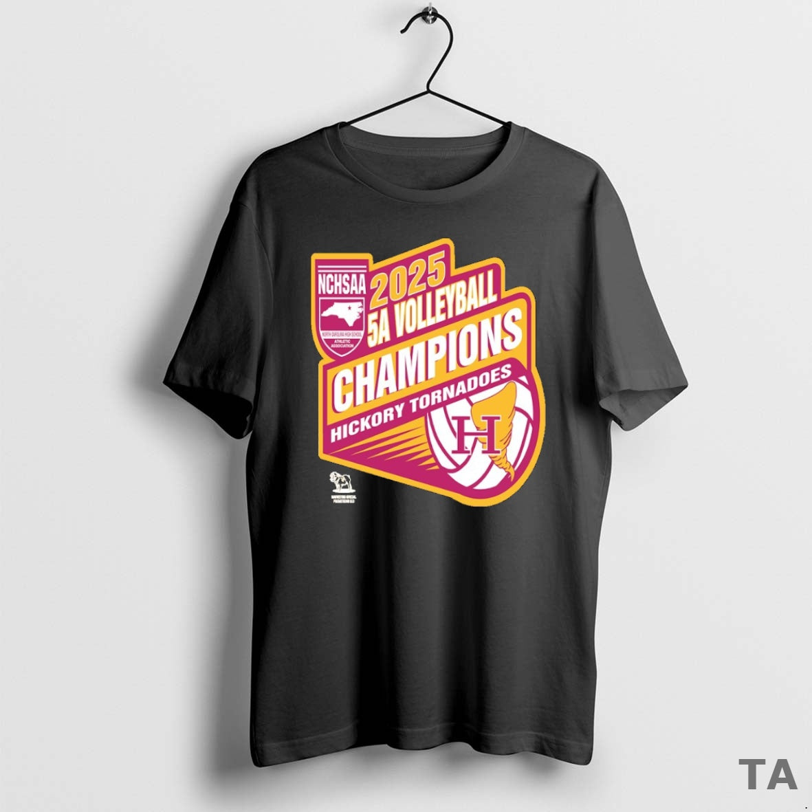 Top Hickory Tornadoes Nchsaa 5a Volleyball Champions 2025 T Shirt Sweater
