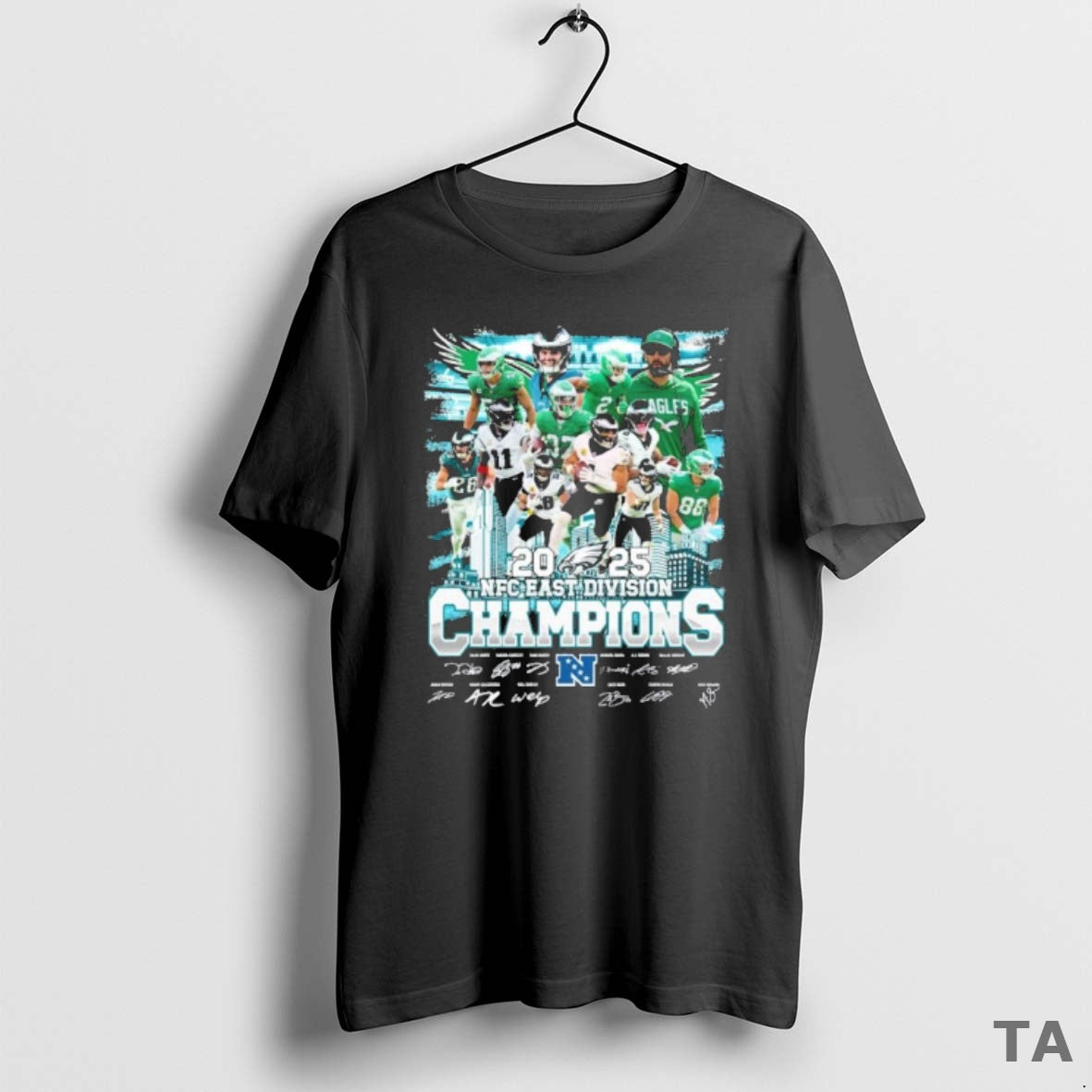 Top Philadelphia Eagles Team 2025 Nfc East Division Champions Signatures T Shirt Sweater